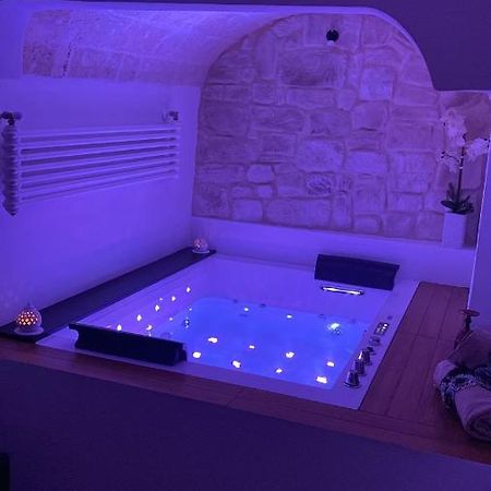 Handy Suite Idromassaggio Brindisi Bagian luar foto