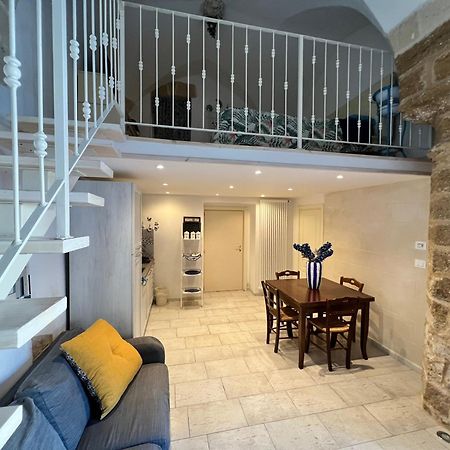 Handy Suite Idromassaggio Brindisi Bagian luar foto