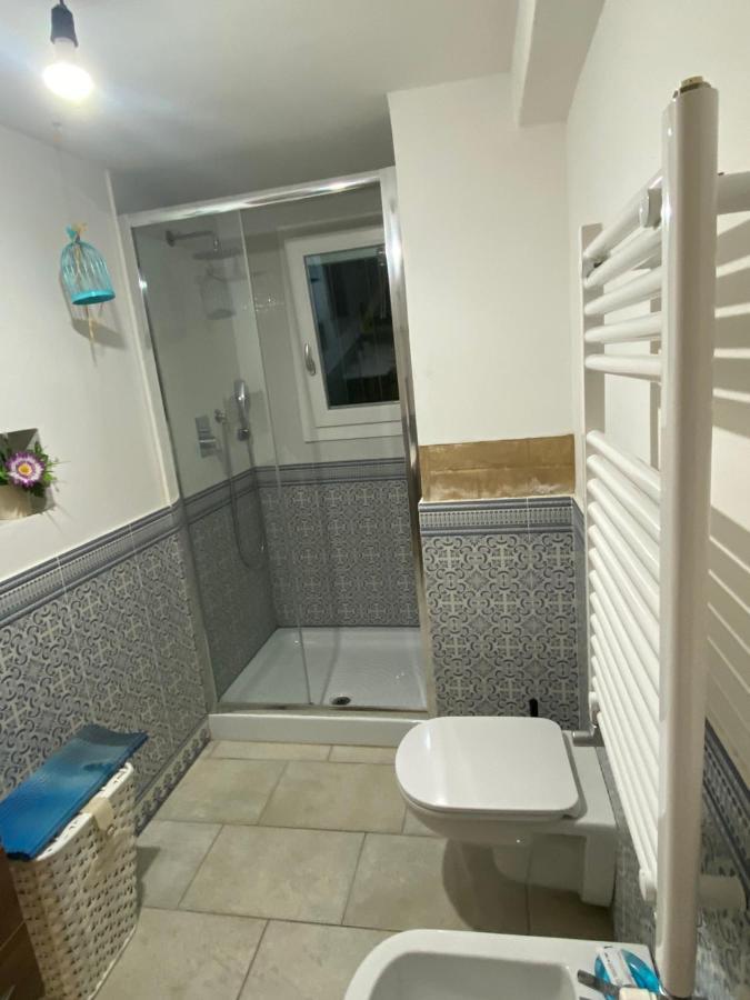 Handy Suite Idromassaggio Brindisi Bagian luar foto